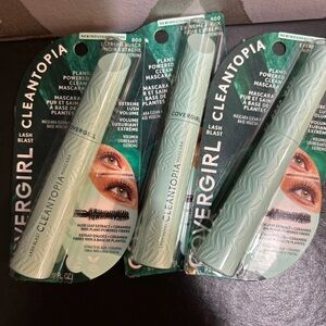 COVERGIRL Cleantopia Mascara - Extreme Black